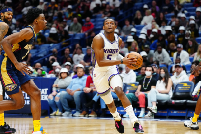 被停赛8场 被停赛8场